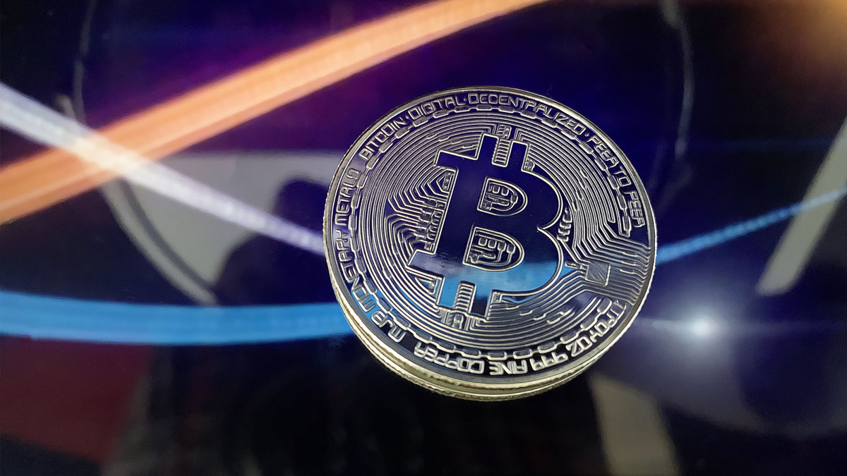 Bitcoin’s Struggle Below Key Threshold Raises Market Speculations